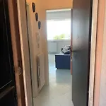 Διαμέρισμα Vip - Sea View - Pool & Tennis - Free Parking *
