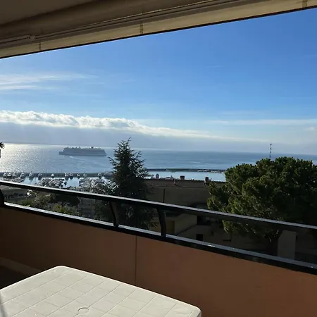 Vip - Sea View - Pool & Tennis - Free Parking Apartment *
